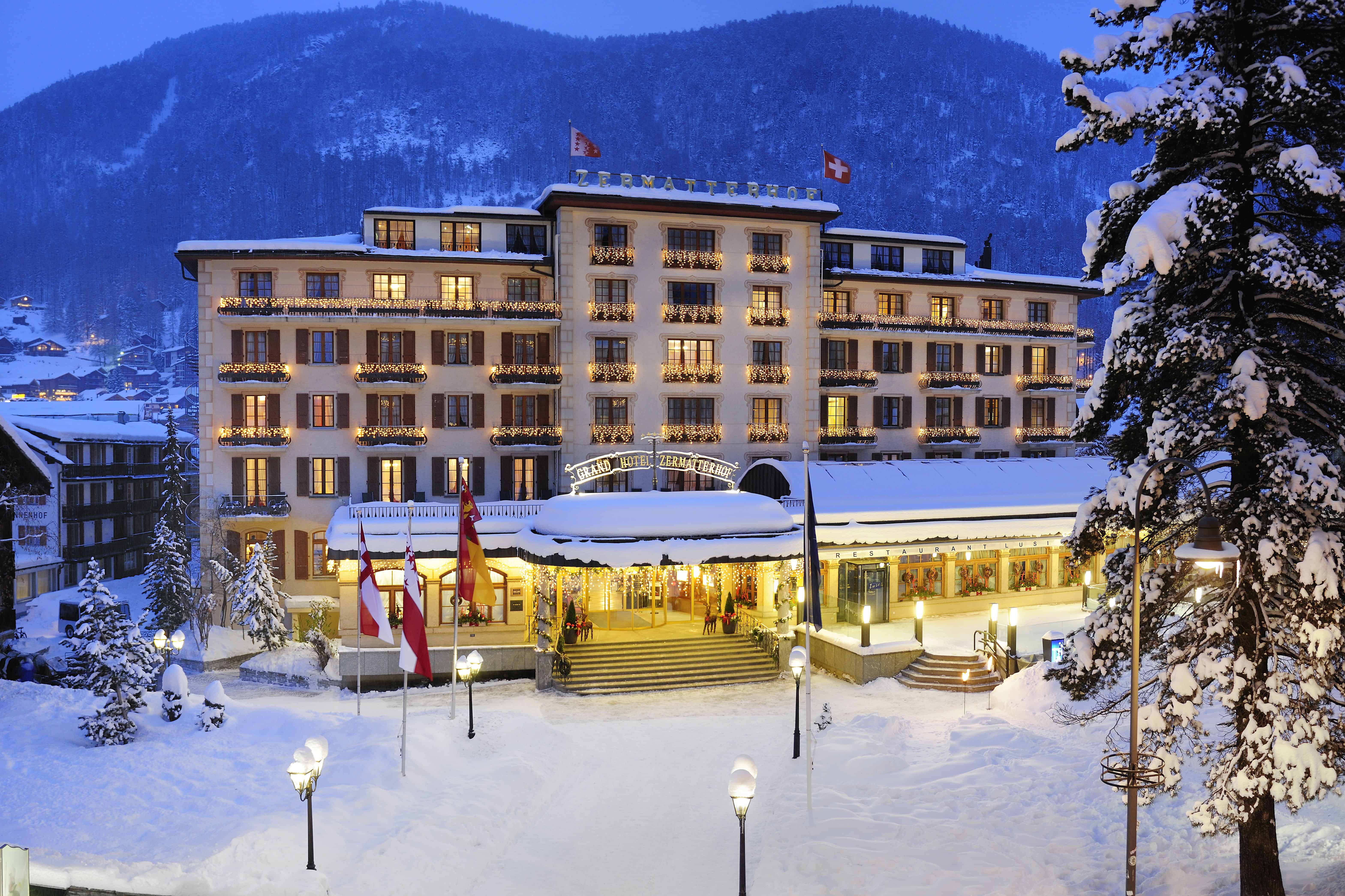 Отели зимой фото. Гранд отель Церматтерхоф. Grand Hotel Zermatterhof 5*. Церматт курорт Швейцарии отель. Церматт Швейцария отели.